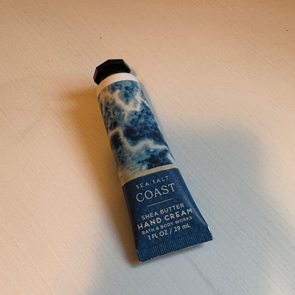 NWT: Bath & Body Works “Sea Salt Coast” Shea Butter Hand Cream